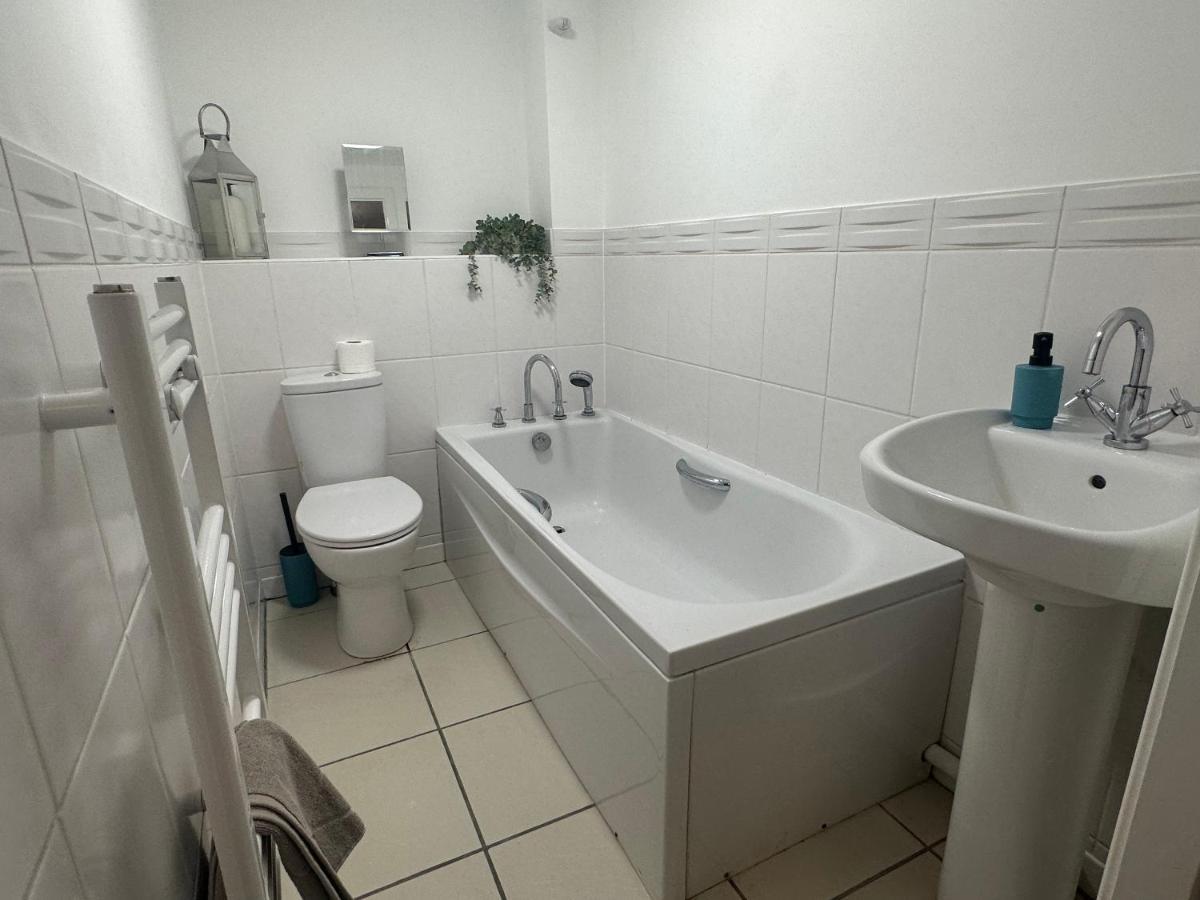 Superb 2 Bed 2 Bathroom Free Parking Дербі Екстер'єр фото